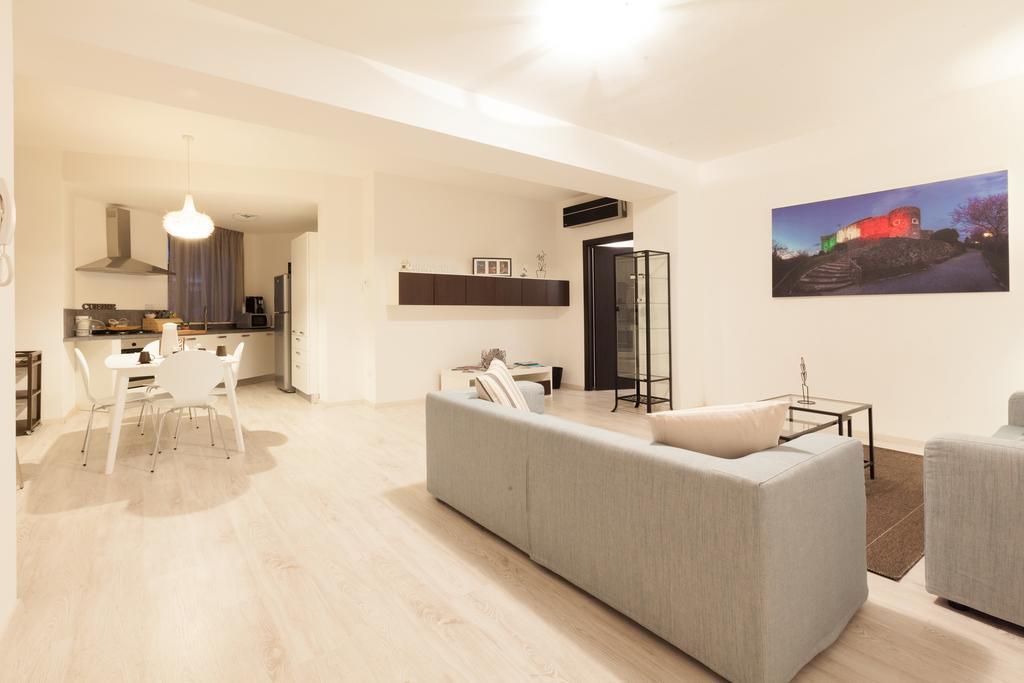 Urban Homy Gorizia Bed & Breakfast ภายนอก รูปภาพ