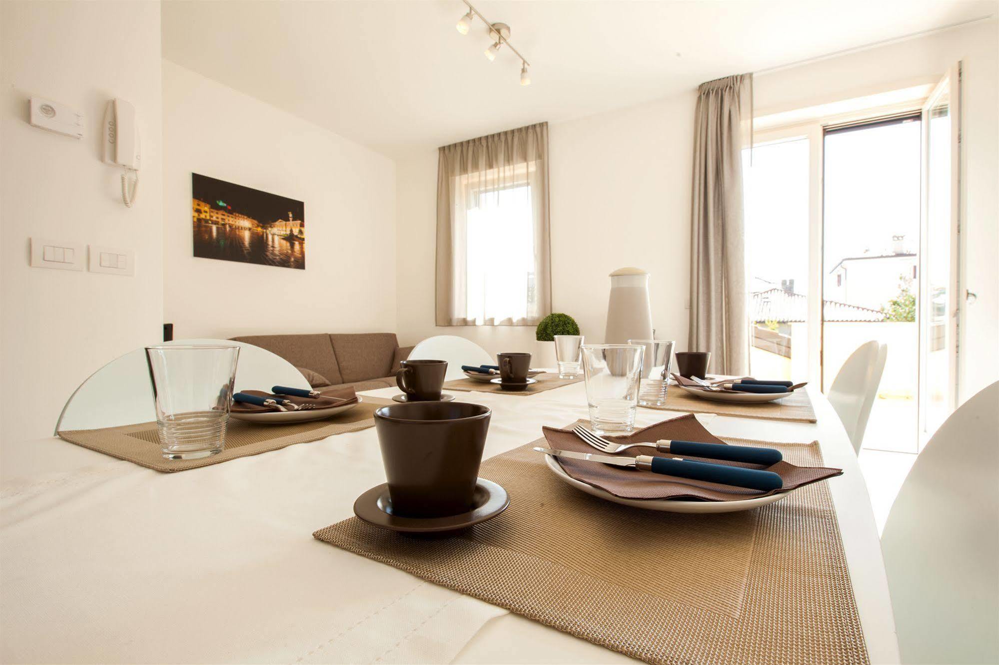 Urban Homy Gorizia Bed & Breakfast ภายนอก รูปภาพ