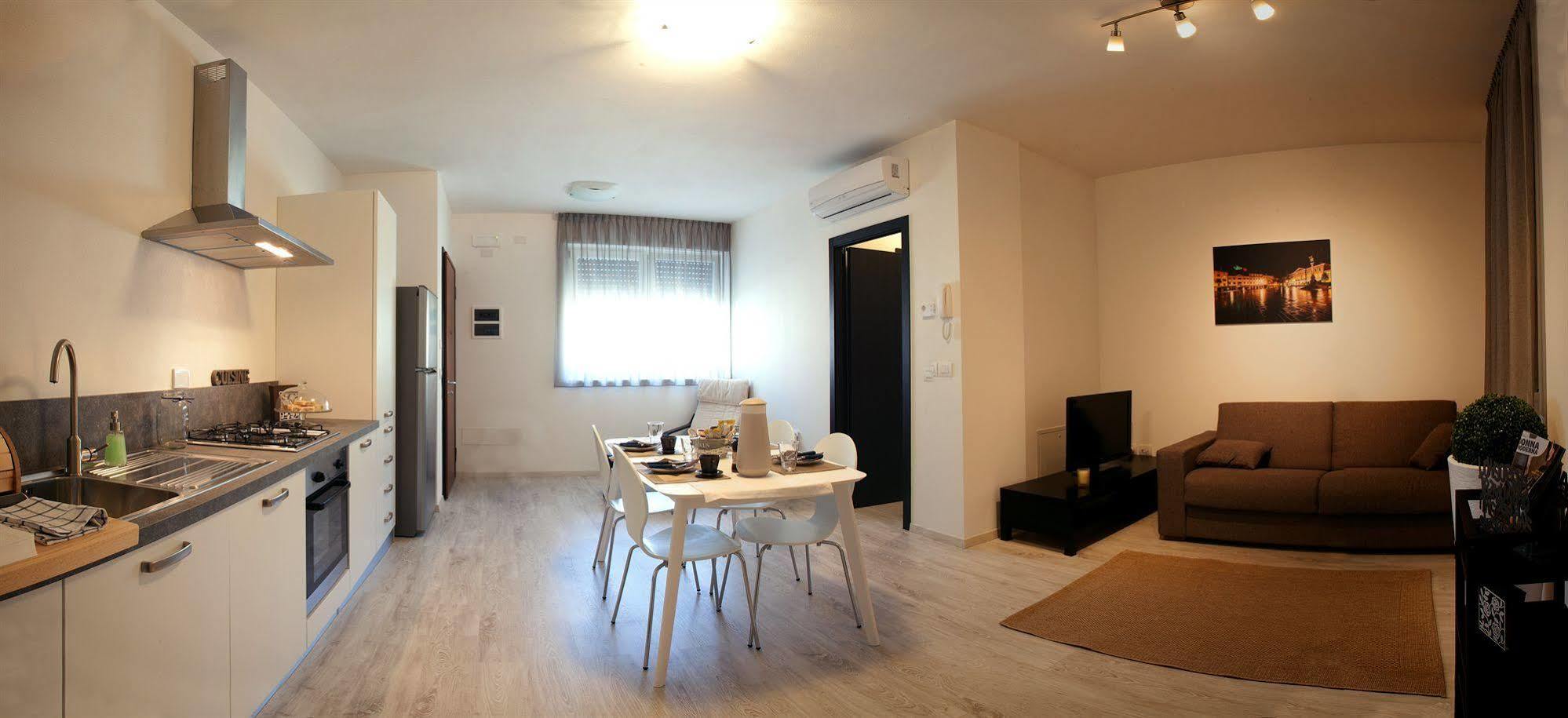 Urban Homy Gorizia Bed & Breakfast ภายนอก รูปภาพ