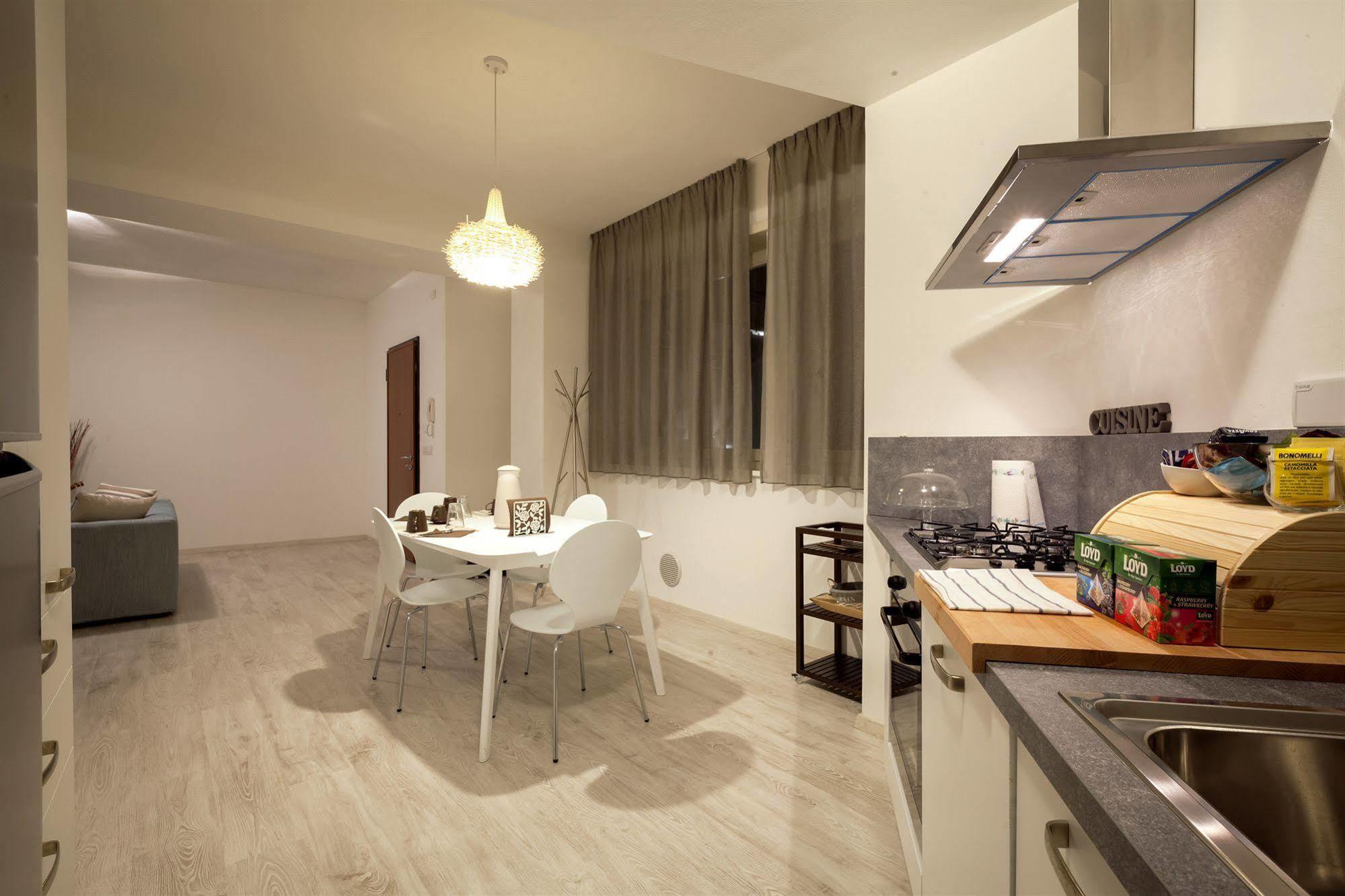 Urban Homy Gorizia Bed & Breakfast ภายนอก รูปภาพ