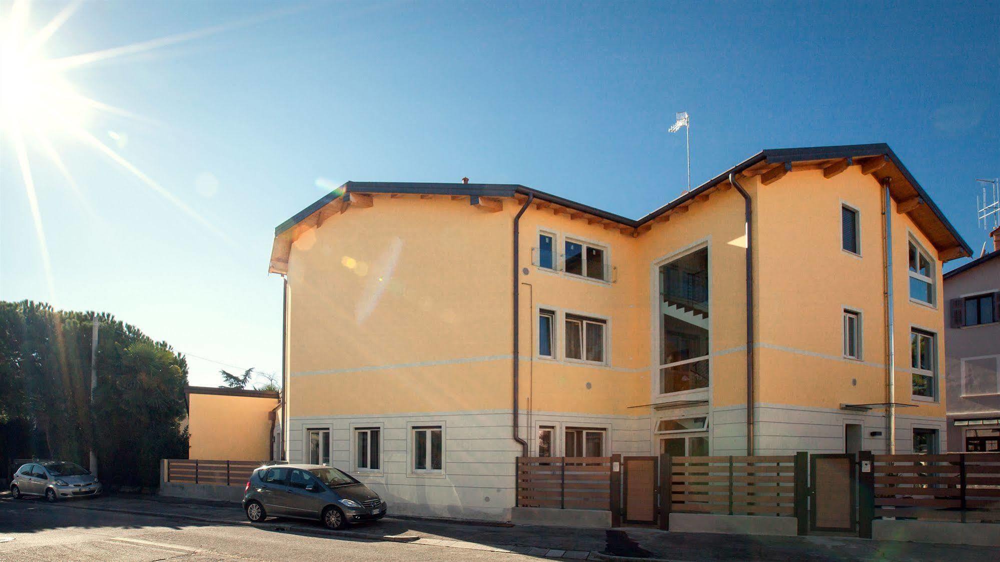 Urban Homy Gorizia Bed & Breakfast ภายนอก รูปภาพ